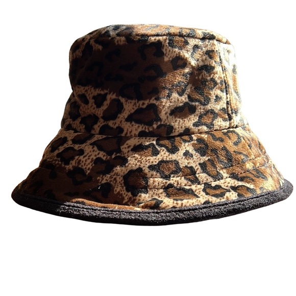 Something Special LA Leopard Print
Fedora Bucket Hat - Picture 3 of 4
